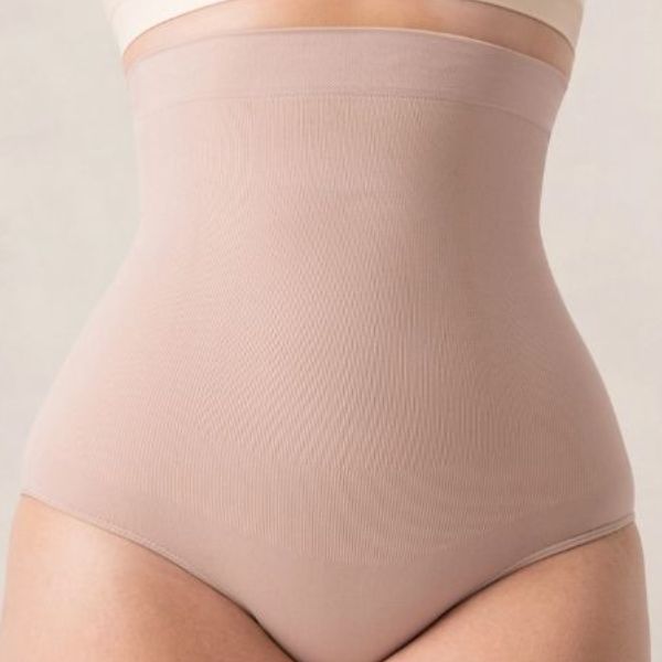 Slip modellanti a vita alta
